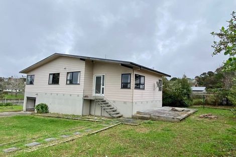 Photo of property in 2 Atlantis Place, Totara Vale, Auckland, 0629