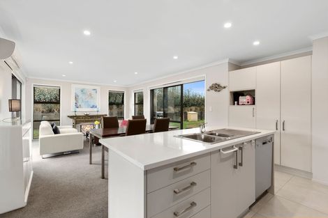 Photo of property in 4 Laly Haddon Place, Matakana, Warkworth, 0985