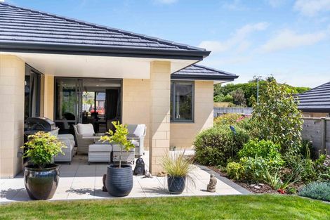 Photo of property in 12 Morepork Drive, Waikanae, 5036