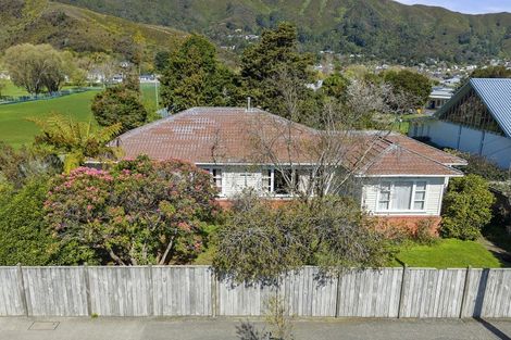 Photo of property in 194 Naenae Road, Naenae, Lower Hutt, 5011