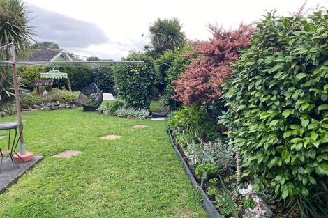 Photo of property in 2 Rutland Place, Milson, Palmerston North, 4414