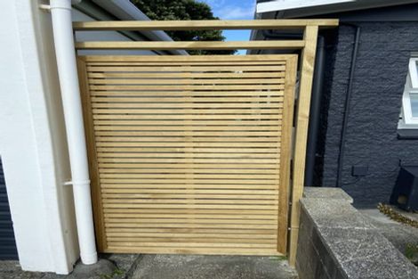 Photo of property in 1/17 The Parade, Island Bay, Wellington, 6023