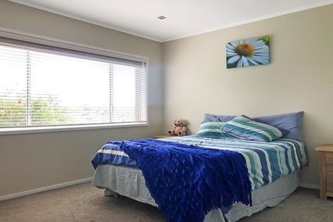 Photo of property in 1/7 Lingham Crescent, Torbay, Auckland, 0630
