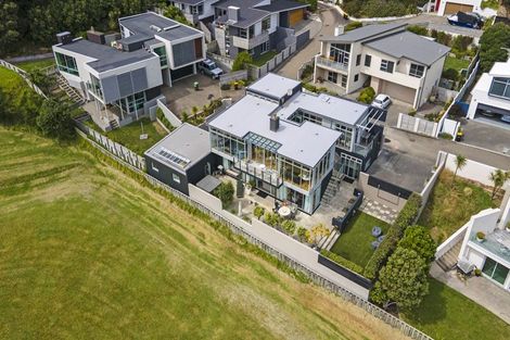 Photo of property in 63 Burnham Street, Seatoun, Wellington, 6022