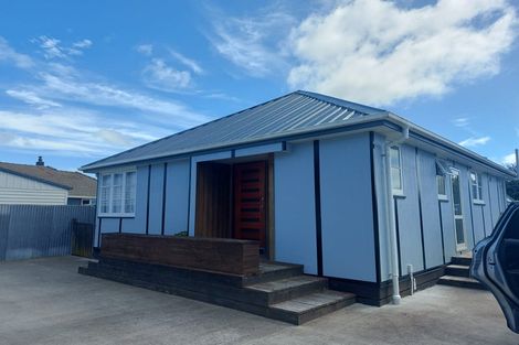 Photo of property in 571a Queen Street East, Levin, 5510