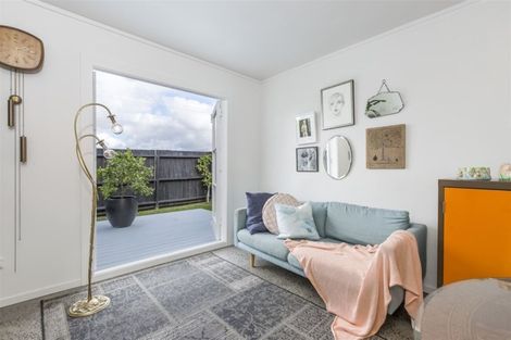 Photo of property in 2/783 Te Atatu Road, Te Atatu Peninsula, Auckland, 0610