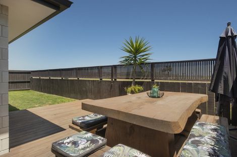 Photo of property in 10 Kanono Close, Papamoa Beach, Papamoa, 3118