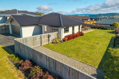 Photo of property in 32 Katania Heights, Brightwater, 7022