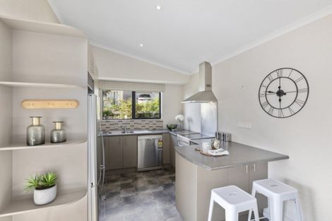 Photo of property in 35 Cleland Crescent, Naenae, Lower Hutt, 5011