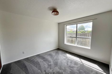 Photo of property in 2/51 Woodbury Street, Russley, Christchurch, 8042