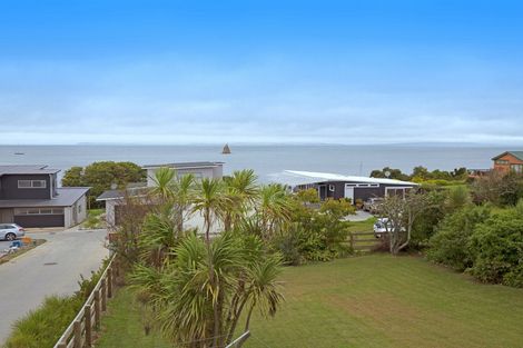 Photo of property in 1049 Whangaparaoa Road, Tindalls Beach, Whangaparaoa, 0930