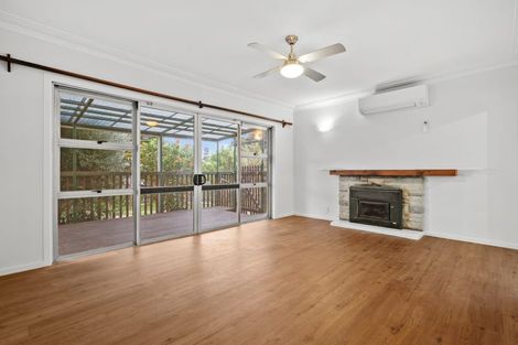 Photo of property in 19 Plumley Crescent, Mangere, Auckland, 2022