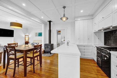 Photo of property in 1 Bell Street, Welbourn, New Plymouth, 4310