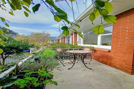 Photo of property in 3/32 Atarangi Road, Greenlane, Auckland, 1051