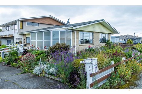 Photo of property in 5-5a Rugby Street, Waimate, 7924