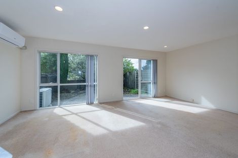 Photo of property in 7/78 Fernhill Way, Oteha, Auckland, 0632