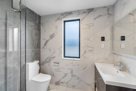 Photo of property in 11 Sunnyheights Road, Orewa, 0931