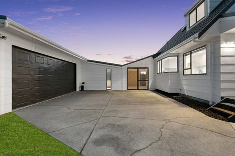 Photo of property in 8 Lily Way, Pyes Pa, Tauranga, 3112