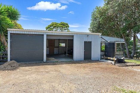 Photo of property in 37 Whiriwhiri Road, Waiuku, 2682