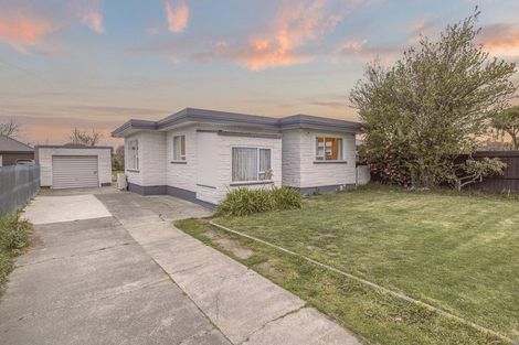 Photo of property in 216 Wainoni Road, Avondale, Christchurch, 8061