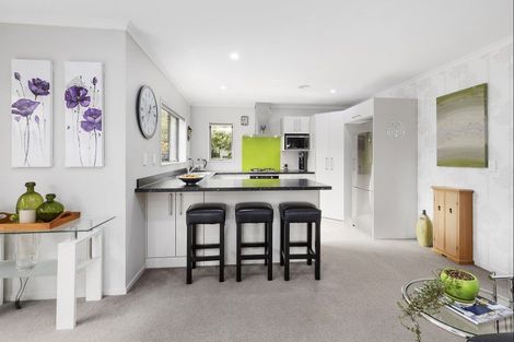 Photo of property in 32 Havana Rise, Grenada Village, Wellington, 6037