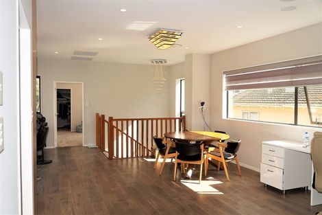 Photo of property in 83a Lake Road, Northcote, Auckland, 0627