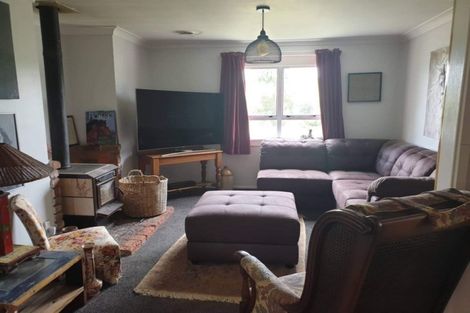 Photo of property in 240 Bridge Street, Eltham, 4322