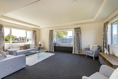 Photo of property in 1 Parklea Avenue, Halswell, Christchurch, 8025