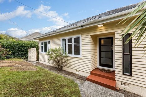 Photo of property in 67 Pembroke Road, Northland, Wellington, 6012