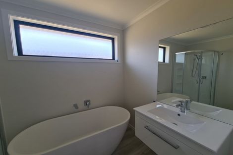 Photo of property in 18 Anchor Crescent, Papamoa, 3118