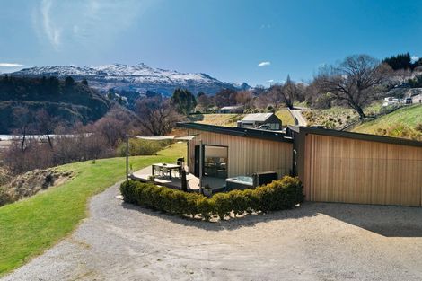 Photo of property in 362 Tucker Beach Road, Queenstown Hill, Queenstown, 9371