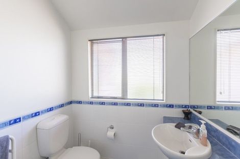 Photo of property in 27 Millennium Hill, Paraparaumu, 5032