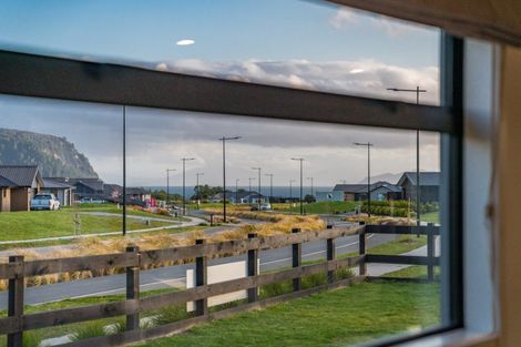 Photo of property in 2 Seven Oaks Drive, Kinloch, Taupo, 3377