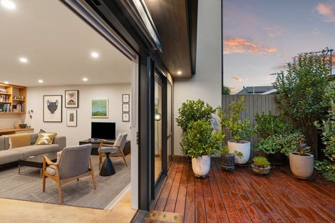 Photo of property in 199a Springfield Road, St Albans, Christchurch, 8014