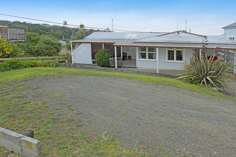 Photo of property in 1049 Whangaparaoa Road, Tindalls Beach, Whangaparaoa, 0930