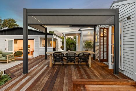 Photo of property in 5 Alice Street, Riverhead, 0820