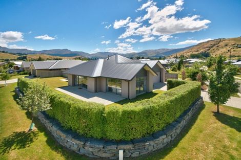 Photo of property in 1 Cone Peak Close, Lake Hayes, Queenstown, 9304