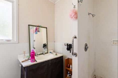 Photo of property in 29 Terrace Street, Matawai, 4075