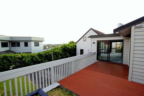 Photo of property in 189 West Harbour Drive, West Harbour, Auckland, 0618