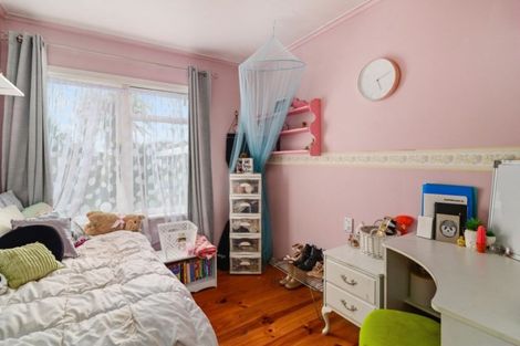 Photo of property in 4 Roosevelt Road, Western Heights, Rotorua, 3015