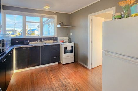 Photo of property in 33 Lister Crescent, Maraenui, Napier, 4110