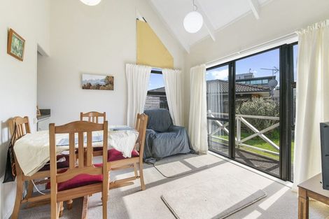 Photo of property in 13 Bellbird Place, Orewa, 0931