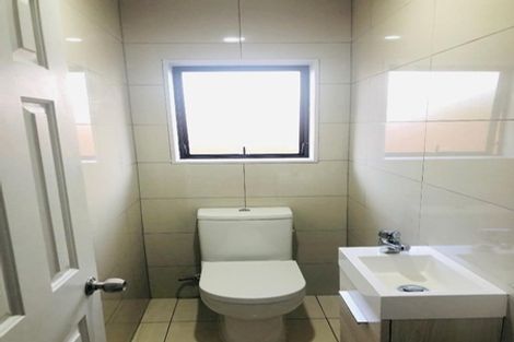 Photo of property in 1 Kakapo Place, Papatoetoe, Auckland, 2025