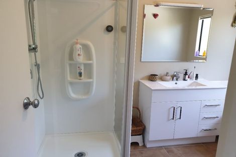 Photo of property in 73b Hillwell Drive, Henderson, Auckland, 0612