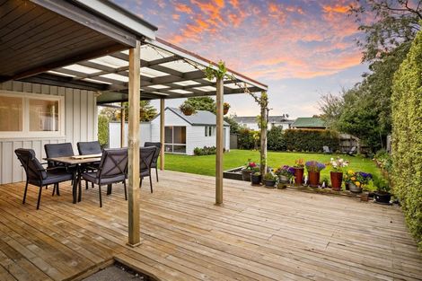 Photo of property in 74 Ferry Parade, Herald Island, Auckland, 0618