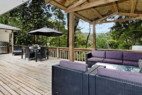 Photo of property in 11 Minnehaha Avenue, Titirangi, Auckland, 0604