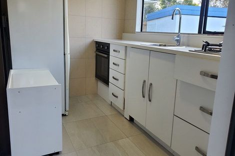 Photo of property in 15 Hedge Row, Sunnyhills, Auckland, 2010