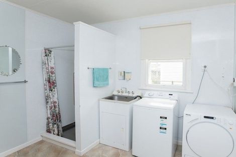 Photo of property in 17 Cobden Street, Gisborne, 4010