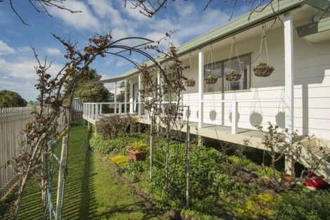 Photo of property in 12 Belray Place, Papamoa Beach, Papamoa, 3118