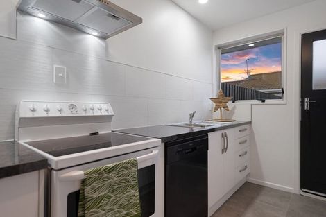 Photo of property in 2/33 Fairfield Avenue, Addington, Christchurch, 8024